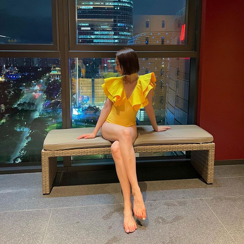 [韓国レビュー]ホテルで着やすいモノキニです。