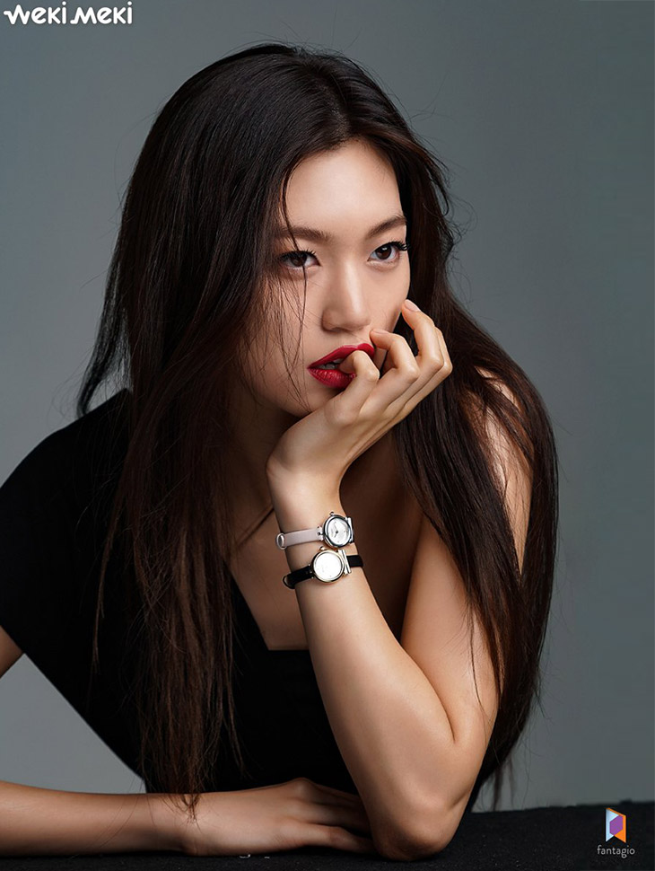DINT CELEB<br><br> Magazine 'Elle'<br> Kim Do-yeon<br><br> D9187韓国