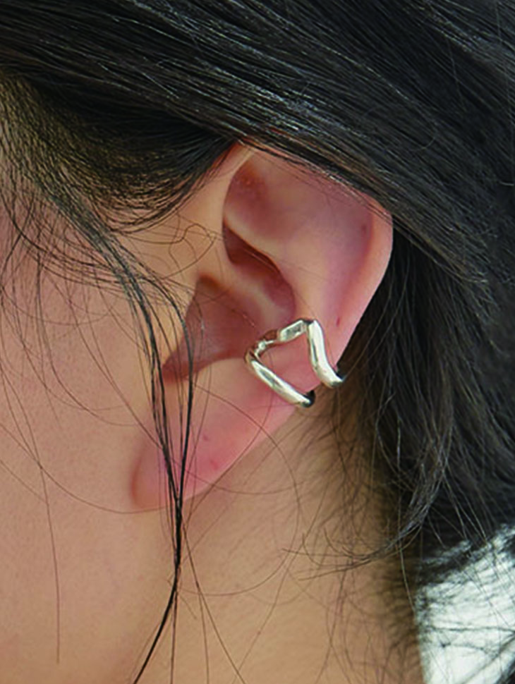 [モノNOR型ウェア] Connection Curve Ear-cuff（Silver、Gold）韓国