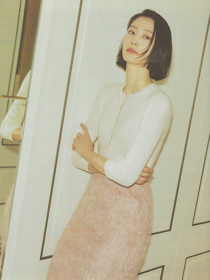 DINT CELEB<br><br> Magazine 'Housewife Life'<br> Model Lee Hyunyi<br><br> SK9121韓国